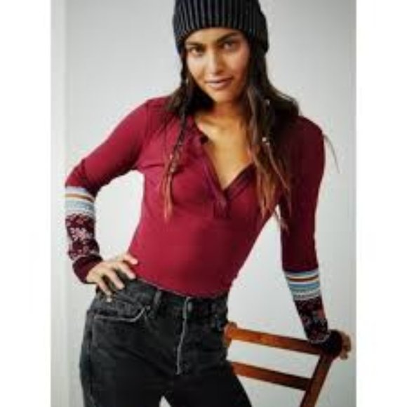 FREE PEOPLE Mikah Layering Thermal Cuff Wine Combo in XS - Picture 3 of 5